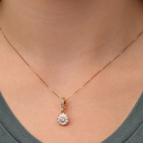 Pingente em Ouro Amarelo 18k com Zircônias 186219