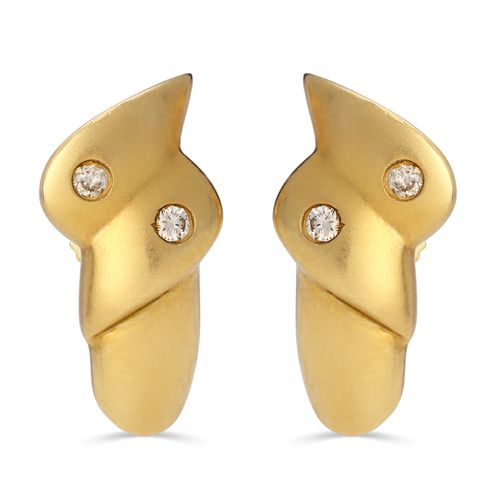 Par de Brinco em Ouro Amarelo 18k com 4 Diamantes 194514